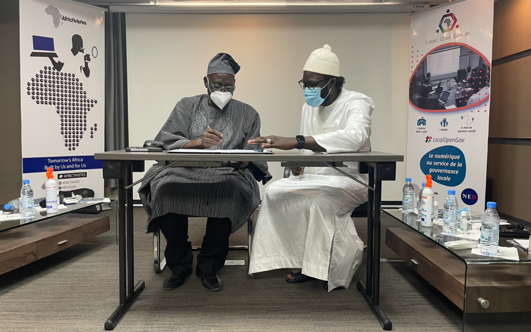 Daouda Niang, mairie de Rufisque (Sénégal) signe la convention de partenarait avec AfricTivistes